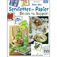 Avec des serviettes en papier